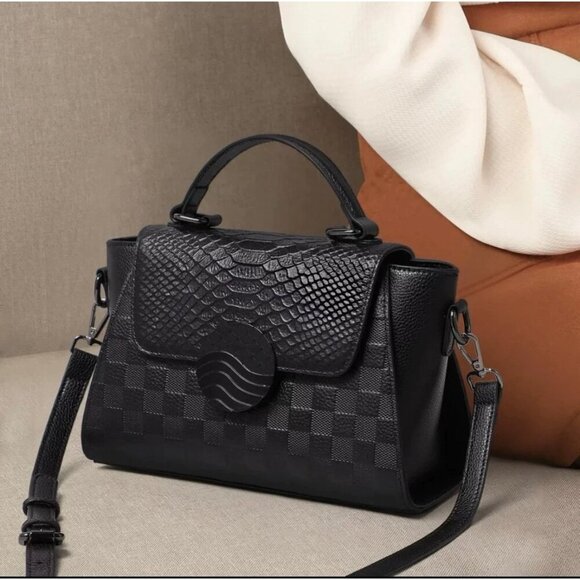 Handbags - Black snakeskin elegant bag